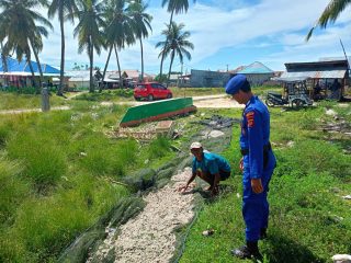 Jalin Kedekatan dan Cegah Gangguan Laut, Satuan Polair Polres Pohuwato Sambangi Warga Pesisir Desa Pohuwato Timur